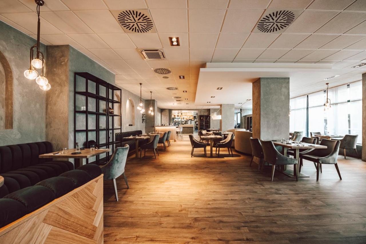 טאבור Hotel Palcat מראה חיצוני תמונה