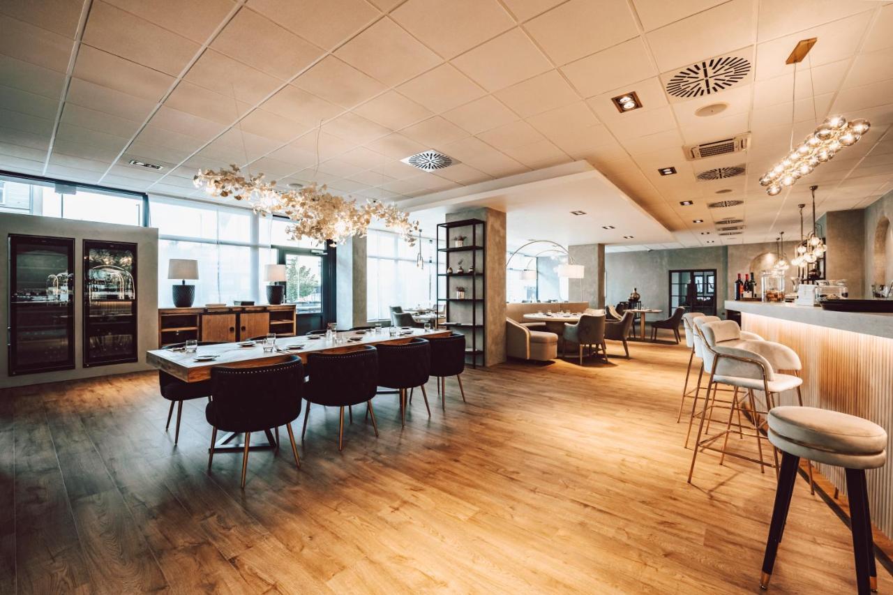 טאבור Hotel Palcat מראה חיצוני תמונה